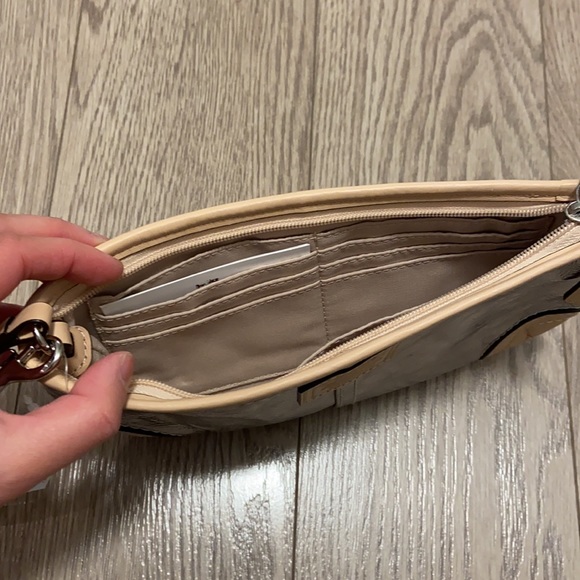 Brand new Coach wristlet - Picture 3 of 4